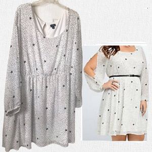 Torrid White Star Print Split Sleeve Dress